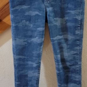 Skinny Jeans by levi for women camo